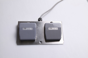 Équipement de boulangerie de laminoir de pâte de croissant de <span class=keywords><strong>pâtisserie</strong></span> d'acier inoxydable neuf ou utilisé avec la taille de petit pain 88x650mm pour des restaurants - Product Image 4