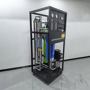 Système de purification d'eau intégré sur châssis mobile avec réservoirs de <span class=keywords><strong>sable</strong></span> et de charbon, filtration de précision par osmose inverse et filtration multiple - Product Image 5