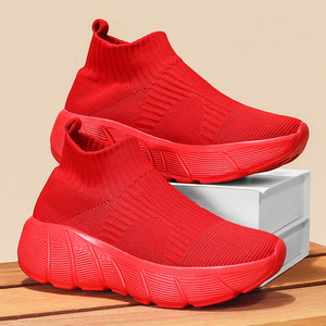 Chaussures de course souples et élastiques, baskets de marche, chaussures de tennis, rouge vif, tricotées, montantes, style chaussette, à enfiler, absorbant les chocs - Product Image 1