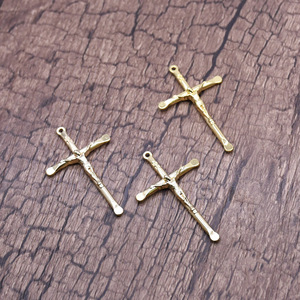 Colgante de cruz de aleación de 4.3cm x 2.7cm, chapado en oro, accesorio de joyería para bricolaje, para collares. - Product Image 4