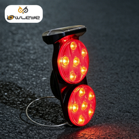 Feu de signalisation solaire haute intensité avec coque réfléchissante, alimenté par batterie rechargeable, construction en plastique, protection IP66 pour