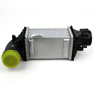 Intercooler Refrigerado por Agua 04E145785P 04E145785S para <span class=keywords><strong>Golf</strong></span> <span class=keywords><strong>8</strong></span> Audi A3 8Y <span class=keywords><strong>1.5</strong></span> <span class=keywords><strong>TSI</strong></span> EA211 Evo - Tanque PA66-GF35 - Product Image 3