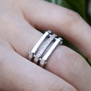 Anello da Uomo in Rame con Micro Zirconi Incastonati, Gioiello da Mano Elegante per Affari e Uso Quotidiano - Product Image 2
