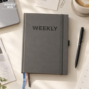 Agenda Semanal Profesional Personalizada 2026 2027, Tapa Dura de Cuero PU Gris B5, Impresión a Color con Grabado, con <span class=keywords><strong>Banda</strong></span> Elástica - Product Image 1