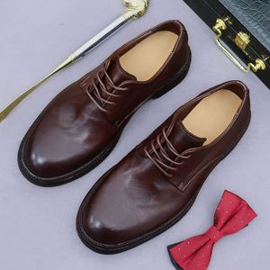 Chaussures pour hommes luxueuses et élégantes à lacets, avec une combinaison de couleurs bleu et marron, dans un style italien, design de chaussures habillées Oxford. - Product Image 6