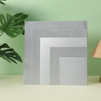 Hojas de Papel Metalizado Plateado de Superficie Lisa Directas de Fábrica para Impresión de Etiquetas de Alta Definición con Tinta de Inyección