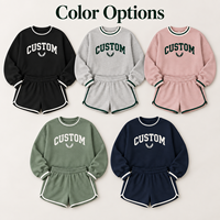 Ensemble de détente 2 pièces personnalisé pour femme, avec bordure contrastante, sweat-shirt oversize à col rond et short, tenue douce pour le quotidien et la maison