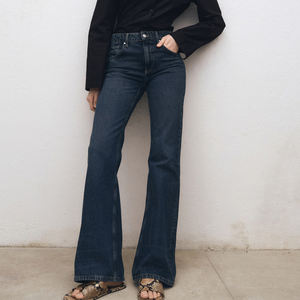 Jeans de Mezclilla de Cintura Alta y Corte Acampanado para Mujer, Color Sólido, Transpirables, Novedad de Otoño, con Logotipo en la Cintura - Product Image 2