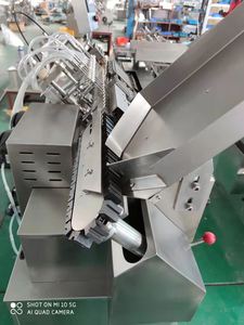 Machine de remplissage et de scellage latéral d'ampoules en verre à 8 têtes pour l'industrie cosmétique - Product Image 4