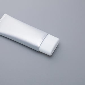 Tubo Cosmético Vacío de Plástico PE Blanco Suave y Flexible para Crema Facial, Tamaños de 40ml-150ml, Impresión Serigráfica, Embalaje en Stock - Product Image 3