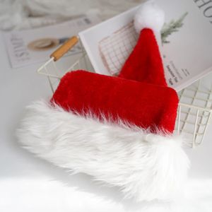 I-0109 chapeaux rouges de noël de haute qualité pour adultes et enfants décor cadeaux du nouvel an fête à la maison chapeau de père noël en velours en peluche - Product Image 3