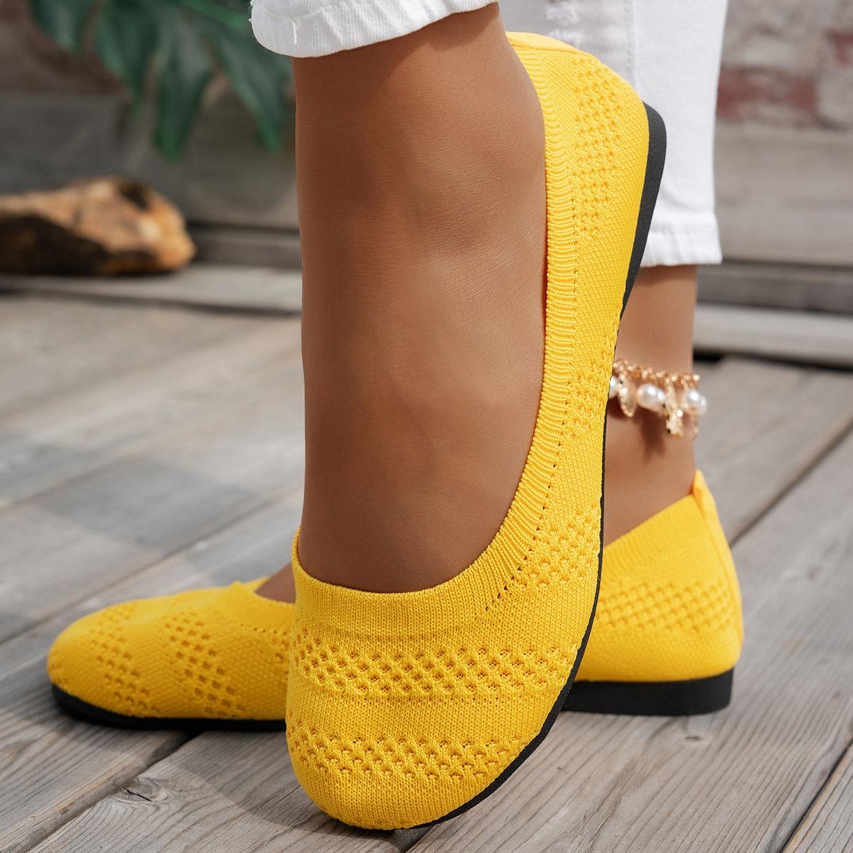 สีเหลือง