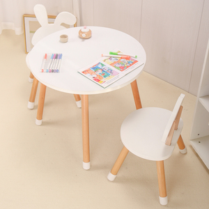 <span class=keywords><strong>Set</strong></span> di Mobili per Cameretta Bambini con Tavolo Rotondo in Legno e Sedia a Forma di Coniglio per Bambine - Product Image 2