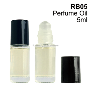 Mini bouteille à rouleaux d'huile de <span class=keywords><strong>parfum</strong></span> pour femmes de 5ml de longue durée de marque originale personnalisée avec boîte huile de <span class=keywords><strong>parfum</strong></span> au <span class=keywords><strong>prix</strong></span> de gros - Product Image 3