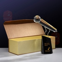 Trophée Microphone Musical en Cristal K9 Personnalisé Transparent – Idéal pour Événements Musicaux et Souvenirs – SPT-13F – Grande Vente