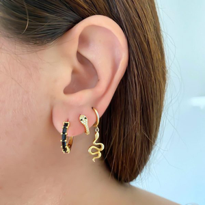 Pendientes de Aro Pequeños de Plata de Ley S925 con Circonita Negra en Forma de Serpiente - Product Image 4