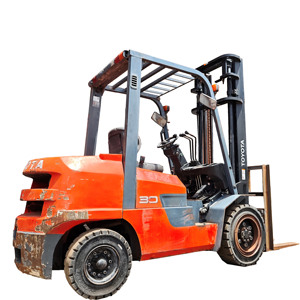 Moteur japonais, garantie 1 an, bon état, chariot élévateur diesel Toyota FD30 d'occasion, 3 tonnes, avec déplaceur latéral, testé et certifié - Product Image 1
