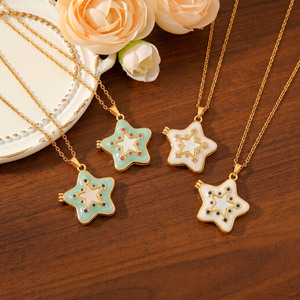 Collar de Estrella Chapado en Oro, Resistente al Agua, de Acero Inoxidable, Sin Deslustre, de Fanhua Jewelry, Éxito de Ventas en TikTok - Product Image 2
