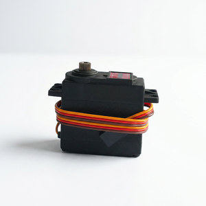 Servomotor Digital MG995 de Metal con Engranajes, 13KG de Alto Torque, 55g, con Conector JR para Vehículos RC, Juguetes y Educación STEAM - Product Image 1