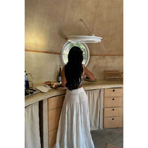 Jupe longue portefeuille blanche Veronica en coton tricoté avec imprimé et taille empire en cuir, idéale pour le printemps, l'été et l'automne - Product Image 1