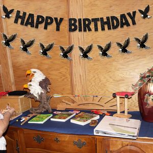 Pancarta de <span class=keywords><strong>Feliz</strong></span> <span class=keywords><strong>Cumpleaños</strong></span> con Diseño de Águila Calva y Guirnalda, Decoraciones para Fiesta de <span class=keywords><strong>Cumpleaños</strong></span> con Temática de Águila Calva para Niños, Niñas, Hombres y Mujeres - Product Image 3