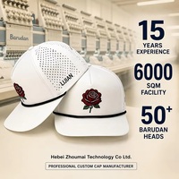 Casquette Trucker OEM ODM en Corde Blanche Rose avec Broderie 3D Rouge, Maille Perforée au Laser, Chapeau Snapback Couleur Personnalisée, MOQ, BSCI, Barudan, Expédition DDP