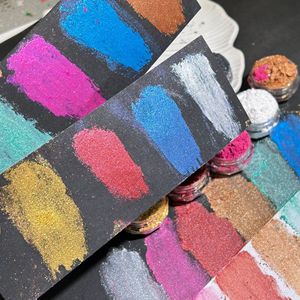 Poudre de pigment cosmétique, mica inorganique coloré pour le maquillage et les applications artistiques - Product Image 1