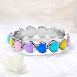 Anello a Cuore Colorato da Donna, Stile Smaltato, Aperto e Regolabile, Gioiello Romantico alla Moda, Anello Statement a Forma di Cuore Carino - Product Image 4