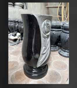 SW STONE Pierre de <span class=keywords><strong>marbre</strong></span> blanc Carrare personnalisée, cimetière, roses sculptées à la main, <span class=keywords><strong>pot</strong></span> à fleurs, vase de tombe, pierres tombales, moderne, européen, extérieur - Product Image 2