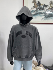 เสื้อฮู้ดผู้ชายผ้าฟลีซแบบเป็นมิตรต่อสิ่งแวดล้อม พิมพ์ลายตามสั่ง ผ้าหนานุ่ม ซักฟอกแบบ Acid Wash พร้อมโลโก้ตามสั่ง - Product Image 3