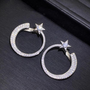 Pendientes de Aro de Oro Blanco E3723 con Diseño de Estrella y Diamantes, Engaste en Canal, Joyería Fina de Lujo para Mujer - Product Image 5