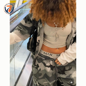 Ensemble de survêtement décontracté pour <span class=keywords><strong>femme</strong></span>, style Y2K vintage, avec chemisier respirant à imprimé camouflage et pantalon <span class=keywords><strong>cargo</strong></span> ample à jambes larges et poches - Product Image 5