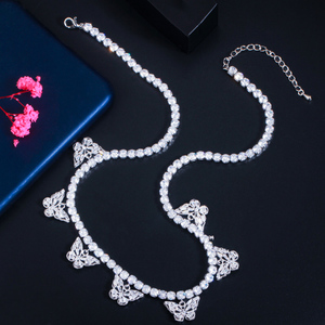 Shiny Iced Out Wit Goud Kleur Zirconia Crystal Leuke Vlinder Charme Ketting Kraag Voor Vrouwen Sieraden Accessoires - Product Image 5