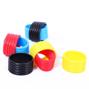 Newchance Arc Housse en silicone antidérapante pour <span class=keywords><strong>manche</strong></span> de <span class=keywords><strong>raquette</strong></span> Peak Manchon de protection avec joint annulaire en caoutchouc fixe pour produits de tennis - Product Image 2