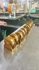 Petite roulette de <span class=keywords><strong>porte</strong></span> <span class=keywords><strong>coulissante</strong></span> en forme de U 100mm roue de rouleaux de <span class=keywords><strong>porte</strong></span> en acier <span class=keywords><strong>pour</strong></span> portes coulissantes - Product Image 3