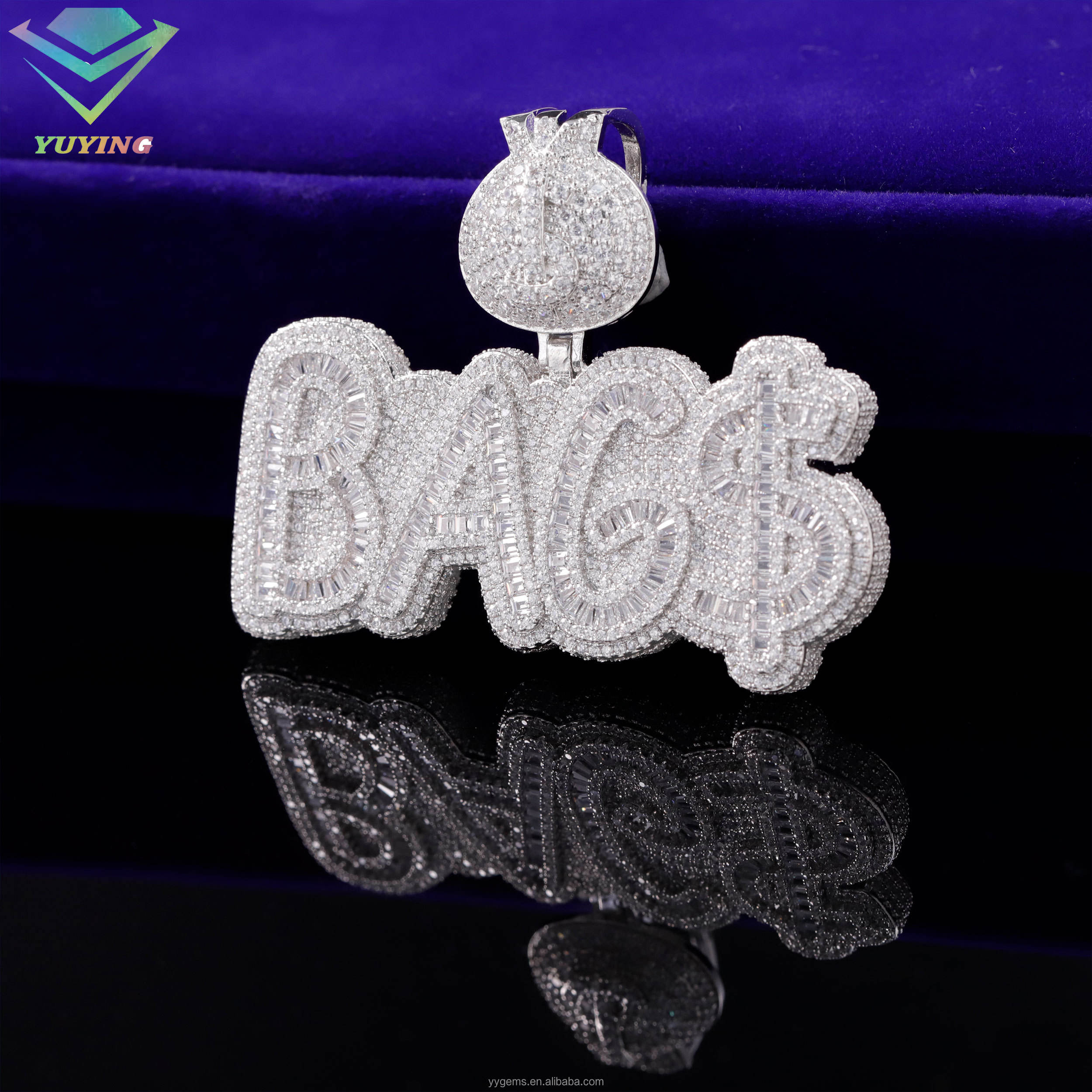 บาแกตต์/มอยซาไนต์ทรงกลม