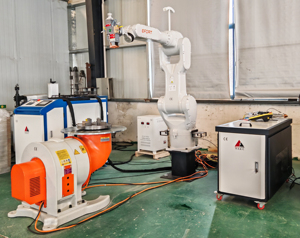 Machine de trempage au laser à bras robotisé automatique pour l'amélioration de la dureté des métaux (acier, aluminium) - Product Image 2