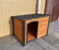 Modernes Outdoor-Hundehaus für Alle Jahreszeiten Wasserdichter Hundezwinger Warmes Hundebett Regenfestes Holz-Wohnzimmer Haustiermöbel