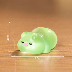 Weij Landscape Cute Papa Glow-in-Night <span class=keywords><strong>Little</strong></span> Pig Diy Decorative Blind Bag Accessories Car Table Small Ornaments - Product Image 6