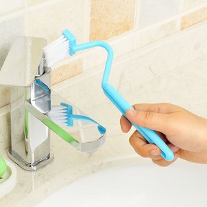 Cepillo de inodoro en forma de S con cerdas de nailon y mango largo para limpiar el asiento del inodoro y áreas de difícil acceso. - Product Image 2