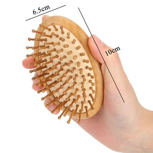 Venta al por mayor personalizado respetuoso con el medio ambiente portátil de madera cepillo de pelo ovalado cepillo masajeador del cuero cabelludo - Product Image 2