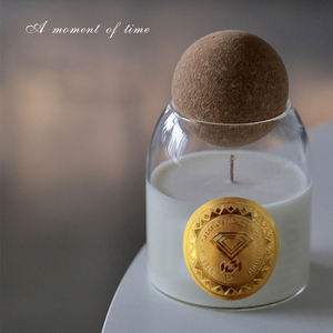 Vente en gros d'un bocal à bougie en verre à large ouverture avec couvercle en liège Logo personnalisé pour la décoration intérieure Bougie parfumée en cire de soja transparente - Product Image 3