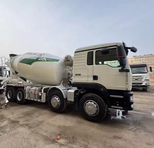 รถผสมคอนกรีตซิโนทรัค HOWO 8x4 12 เมตร รุ่นใหม่ |   คู่มือการใช้งาน |   เครื่องยนต์ดีเซล |   รถบรรทุกงานหนักที่ได้รับการรับรองมาตรฐาน ISO/CE - Product Image 1