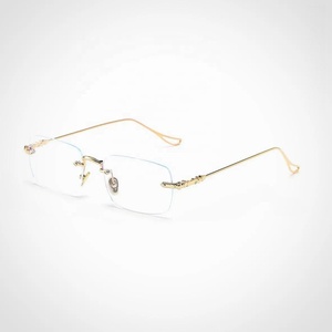 <span class=keywords><strong>Lunettes</strong></span> photochromiques <span class=keywords><strong>et</strong></span> <span class=keywords><strong>anti</strong></span>-<span class=keywords><strong>lumière</strong></span> <span class=keywords><strong>bleue</strong></span> en métal certifiées CE, adaptées à une utilisation en intérieur <span class=keywords><strong>et</strong></span> en extérieur, bloquant les rayons ultraviolets - Product Image 4