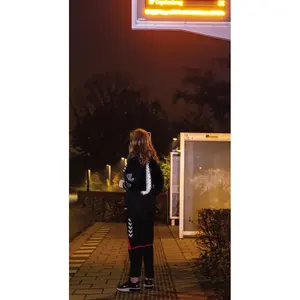 Mochila AWARE reflectante de RPET, dispositivos sostenibles - Product Image 2