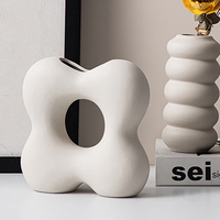 Accessoires de décoration de la maison Vase en céramique nordique créatif en forme de fleur pour cadeau de la Saint-Valentin