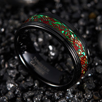Baru 8MM Mewah Hitam Dipoles Langkah Permukaan Bertatahkan Naga Merah Pola Baja Tungsten Cincin Hijau Latar Belakang Cincin Jari