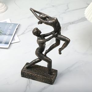 Decorazione Astratta con Figura Umana, Artigianato in Resina, Ornamenti Artistici, Arredamento per la Casa, Regalo Aziendale per Matrimoni, Compleanni e Inaugurazioni - Product Image 2