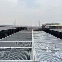Volets à persiennes verticaux en aluminium automatiques électriques Manul et lames à persiennes fixes Décoration extérieure Stores coupe-vent
