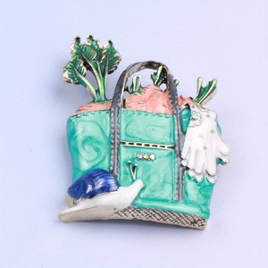 Broche de diseño creativo con forma de caracol, guantes, cesta de verduras y zanahoria, accesorio sencillo y de moda para mujer, regalo con personalidad - Product Image 3